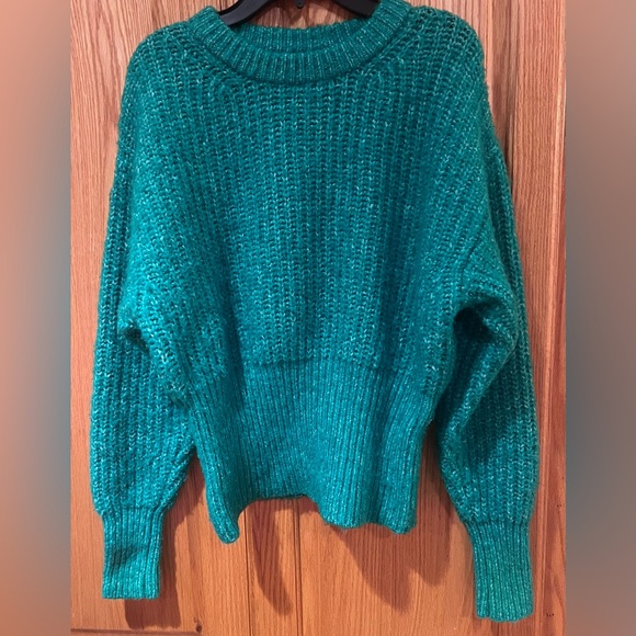 Zara Sweaters - ZARA Chunky Cable Knit Crew Neck‎ Pullover Ribbed Trim Green Sweater Size Medium